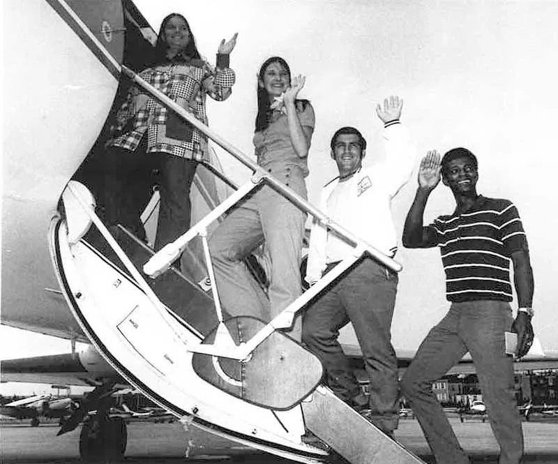 DianeDuffyEnteringRayKrocsJet | Napoli Management alt tagDiane Duffy Entering Ray Krocs Jet