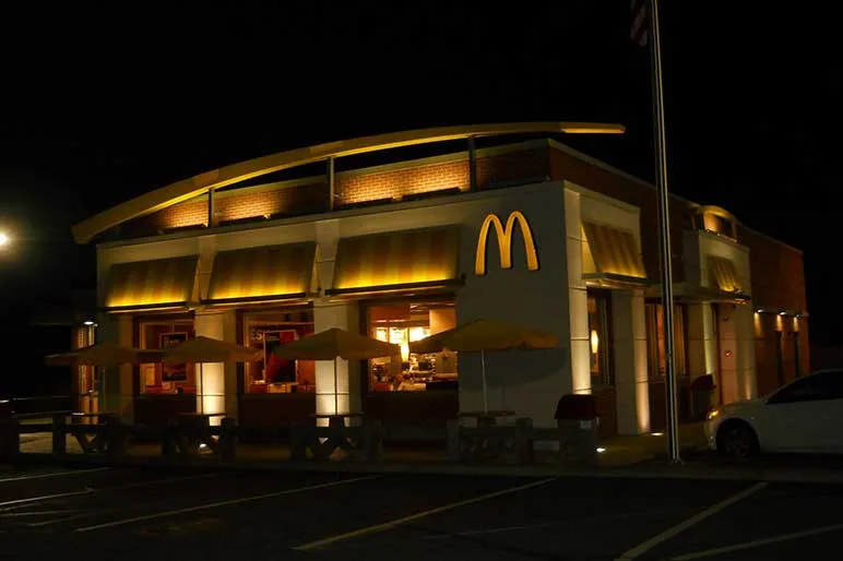 McDonaldsLincoln | Napoli Management alt tagMcDonalds Lincoln